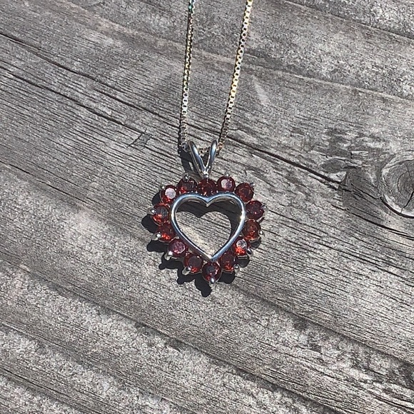 ❤️ Genuine Garnet Sterling Silver Necklace, Heart Pendant, and Studs ❤️ - Picture 9 of 13